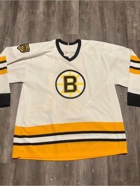 Vintage 90s CCM NHL Boston Bruins White Black Gold Hockey Jersey Mens XL